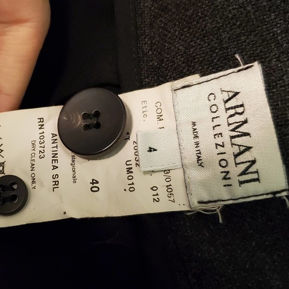 EUC! Armani Collezioni Dark Grey Wool Skirt Size 4 - Picture 6 of 7